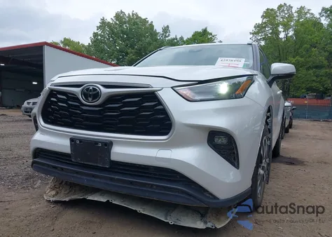 2023 Toyota Highlander Xle z USA, uszkodzony, nr VIN 5TDKDRBH7PS029992